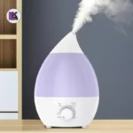 تصویر بخور سرد رنگ سفید طرح قطره اشکی ۲.۶ لیتر در حال استفاده