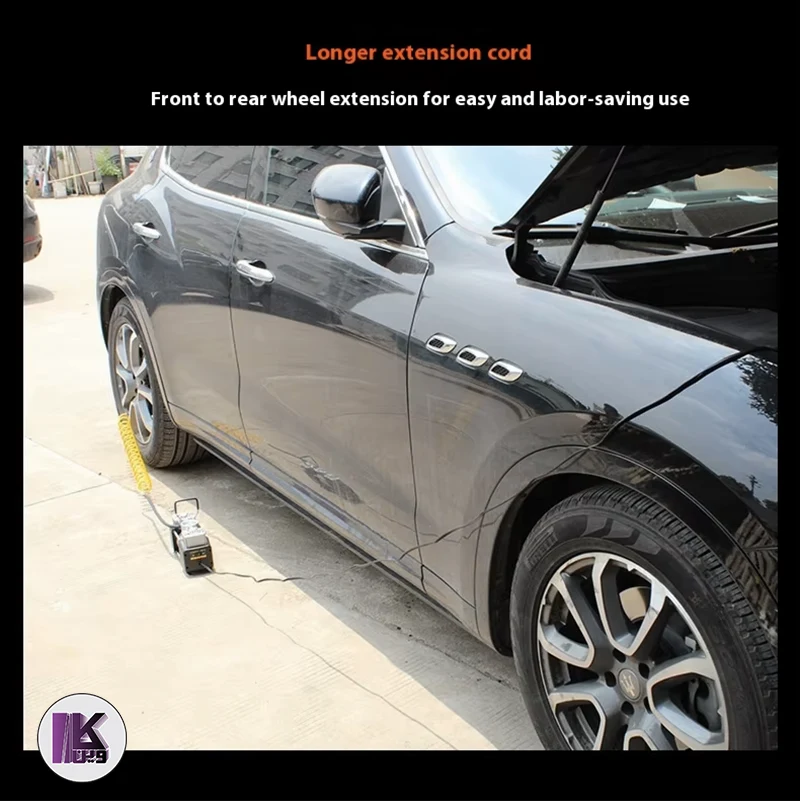 تصویری از پمپ باد فندکی دو سیلندر خودرو مدل 628-4X4 در حال استفاده