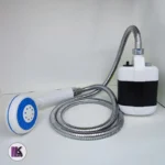 نمای نزدیک از دوش شارژی سفری