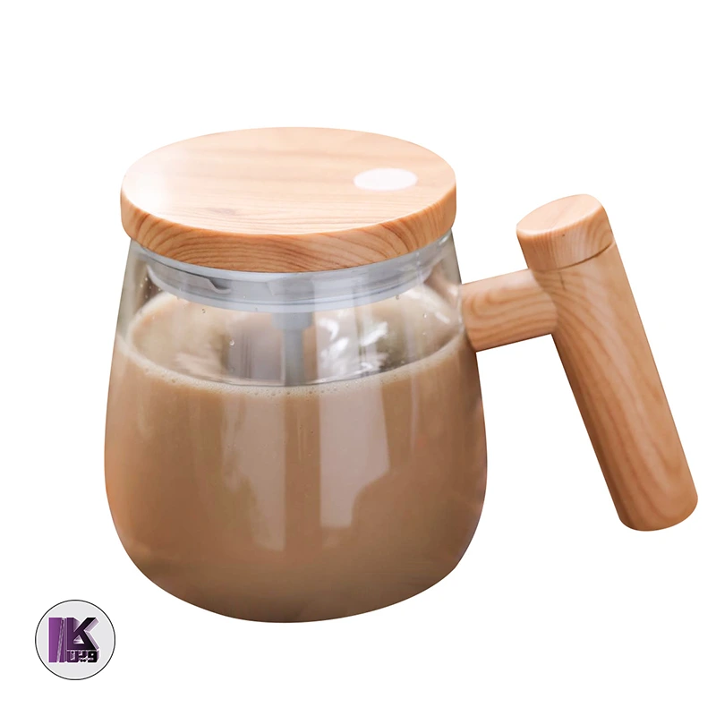 تصویری از ماگ همزن‌ دار پیرکس ۴۰۰ میلی‌لیتری همراه با نسکافه